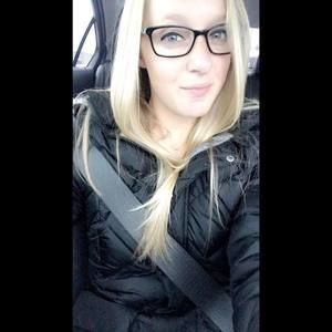 Meet your Posher, Kayla